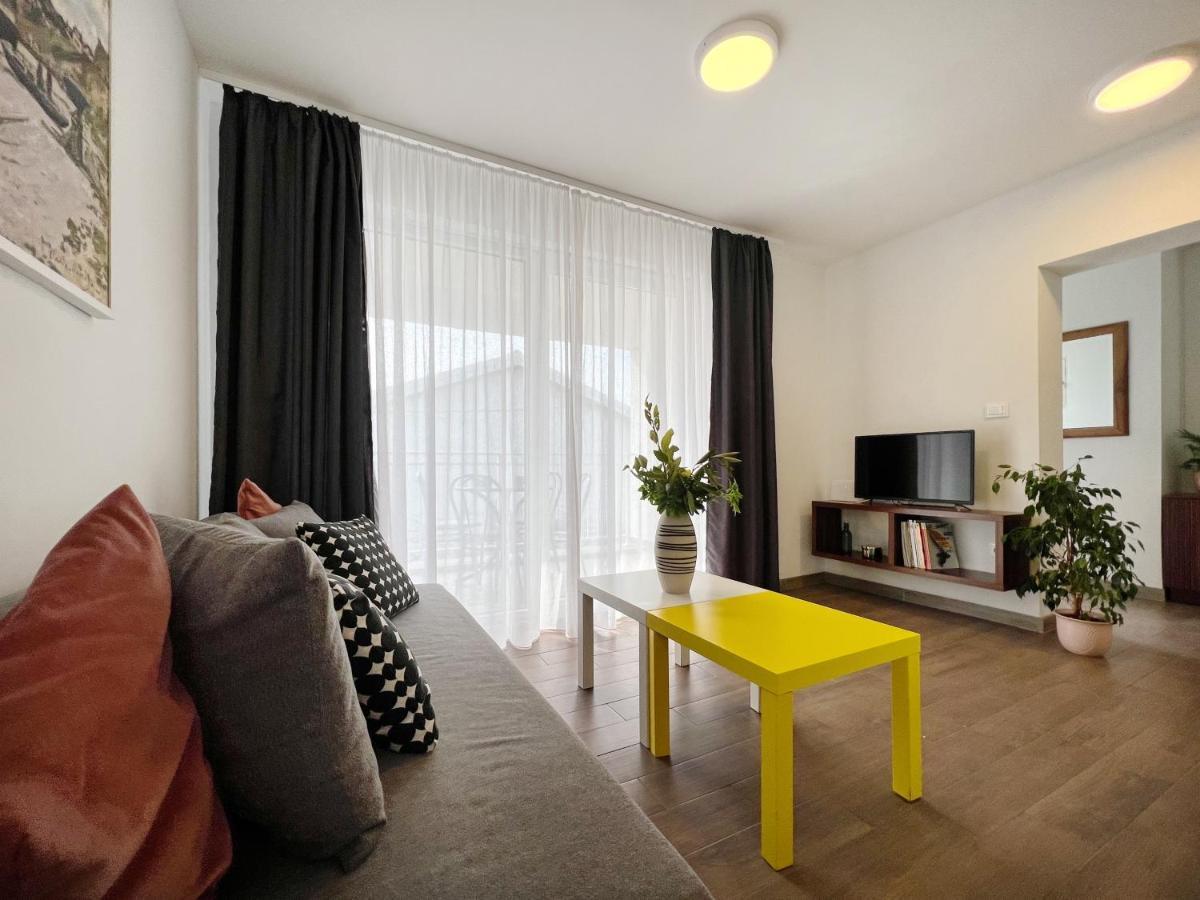 Apartment Teodora Maria *